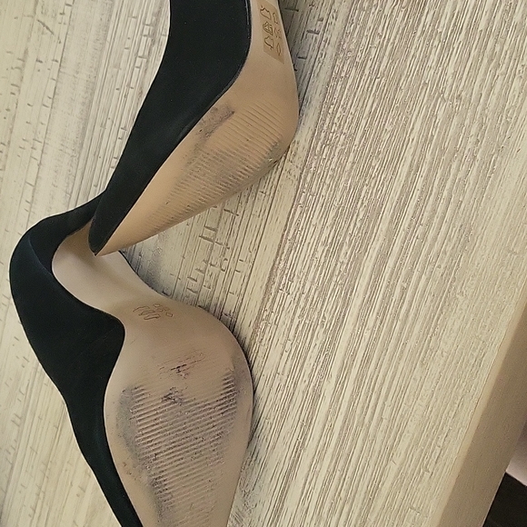 Suede Pumps - Picture 4 of 4
